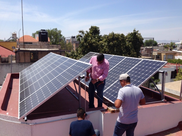 Plantas de Energía Solar Fijas a Red